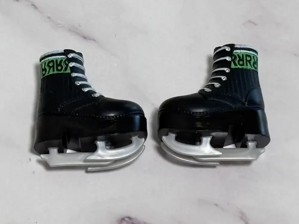 Rainbow High Winter Break Jade Hunter Doll Ice Skates Boots Shoes